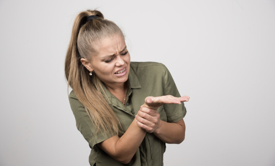 Cómo Quitar El Dolor En Las Articulaciones De Las Manos (Guía Útil En Colombia)